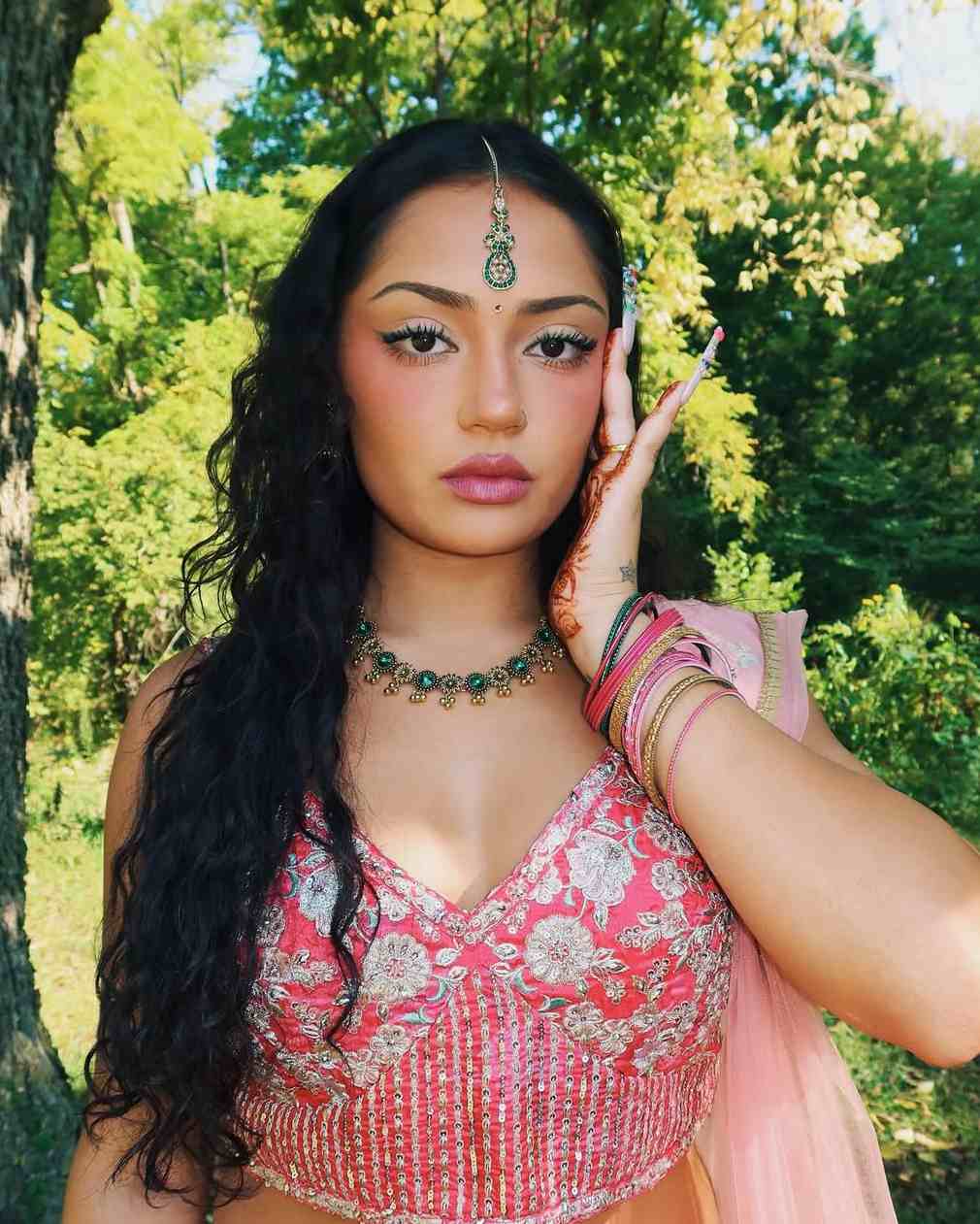Avani Gregg - Wiki, Bio, Age, Height, Boyfriend, Photos