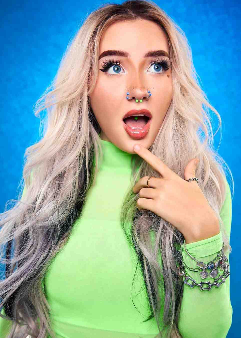 Kayla Malecc - Wiki, Bio, Age, Height, Boyfriend, Net Worth