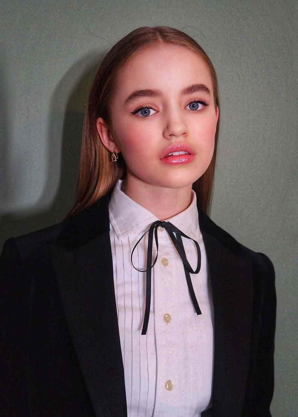Nell Fisher - Wiki, Bio, Age, Height, Boyfriend, Net Worth