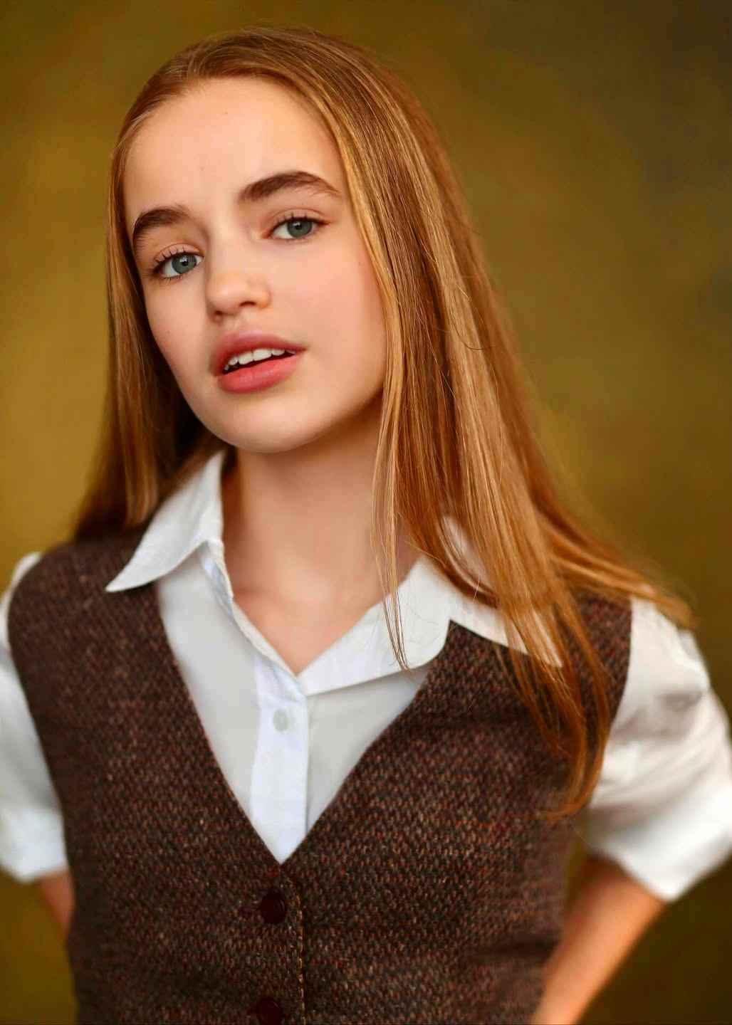 Nell Fisher - Wiki, Bio, Age, Height, Boyfriend, Net Worth