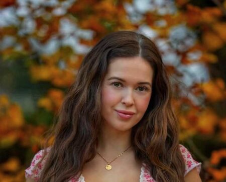 Rose Hart - Wiki, Bio, Age, Height, Boyfriend, Photos & more