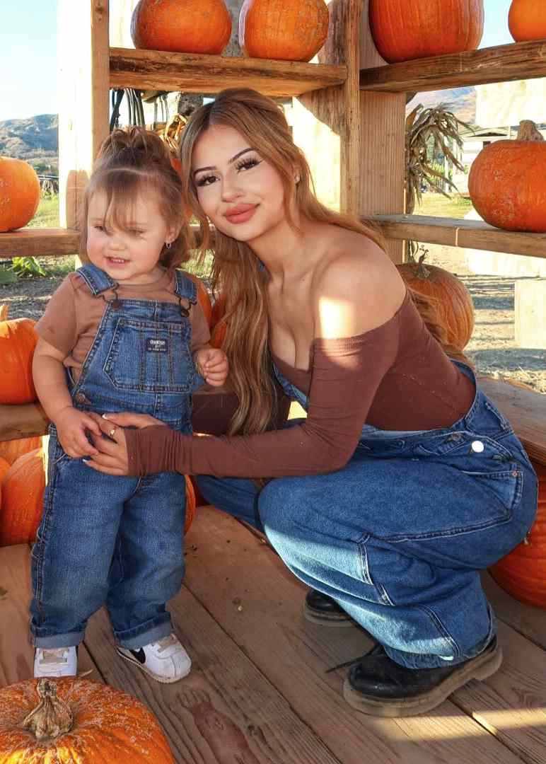 Wendy Ortiz and her daughter Valentina