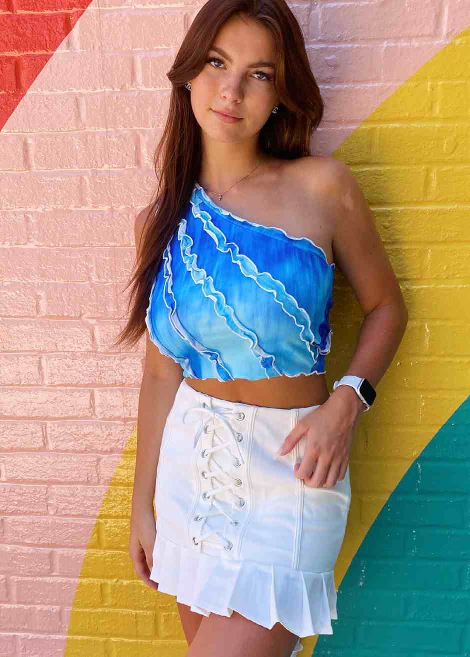 Grace Boor – Wiki, Bio, Age, Height, Boyfriend, Images