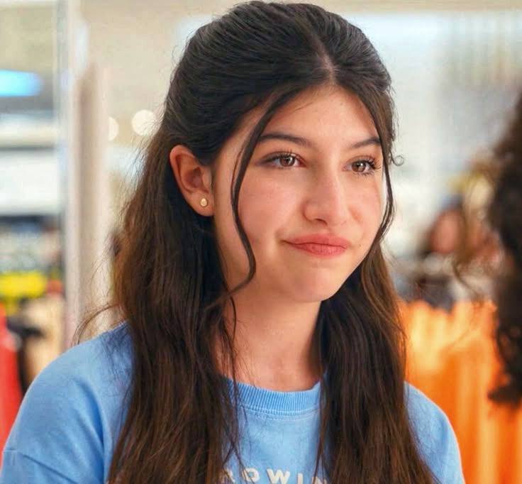 Sunny Sandler - Wiki, Bio, Age, Height, Boyfriend, Net Worth, and More