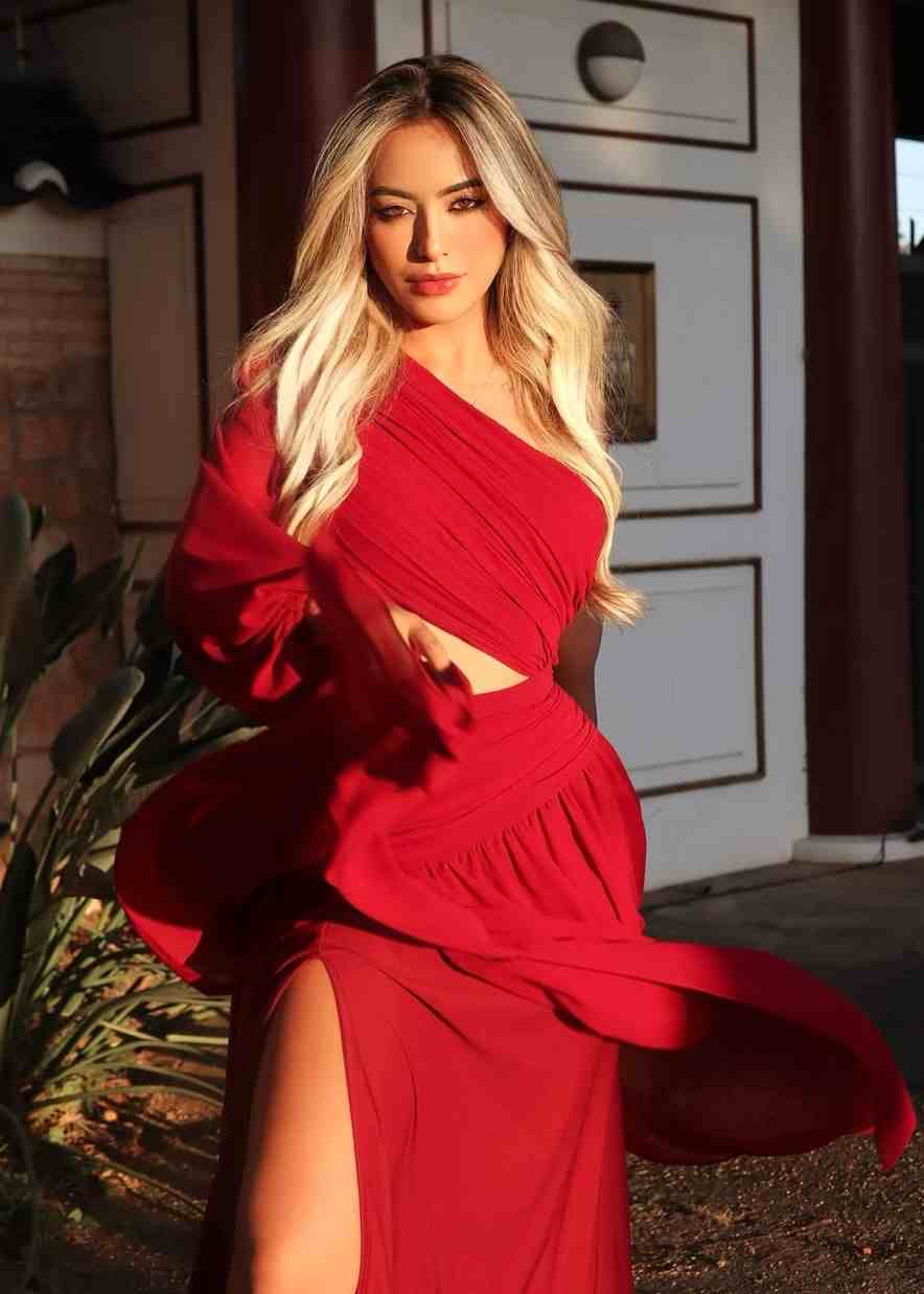 Mariana Tollendal - Wiki, Bio, Age, Height, Boyfriend, Career, and More